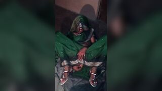 साडीवाली भाभी ने गांड की खुजली के लिए रोड डाला